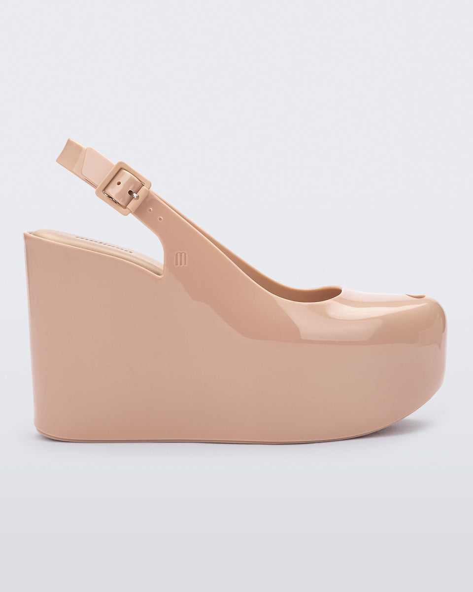 Groovy Platform in Beige | Melissa Shoes BE