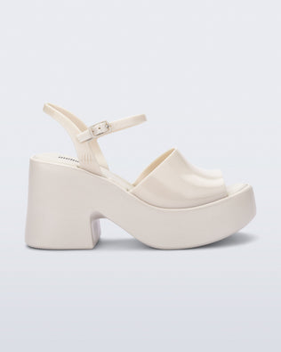 Product element, title Lina in Beige
 price €139,00