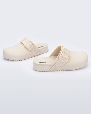Product element, title Cozy Clog in Beige
 price €89,00