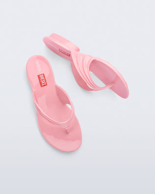 Product element, title Flip Flop in Roze
 price €135,00