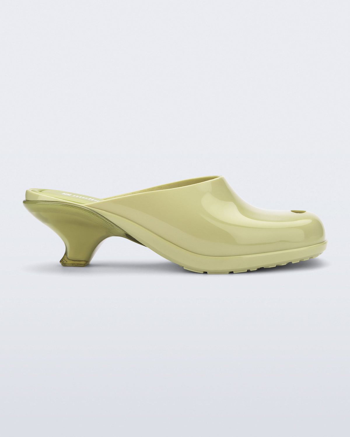 Side view of a green Gaia kitten heel with peep toe
