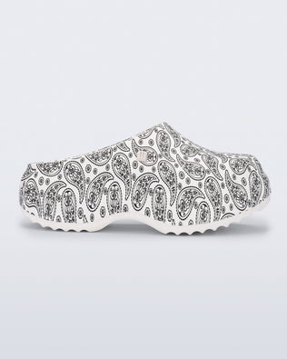 Product element, title Free Clog Print Platform in Wit/Zwart
 price €83,40