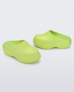 Product element, title Free Clog Platform in Green
 price €77,40