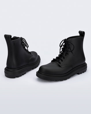 Product element, title Coturno in Black
 price €129,00