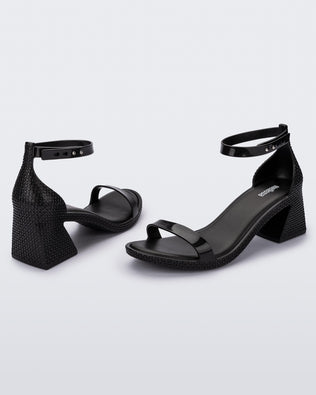 Product element, title Lux Heel in Metallic Black
 price €71,40