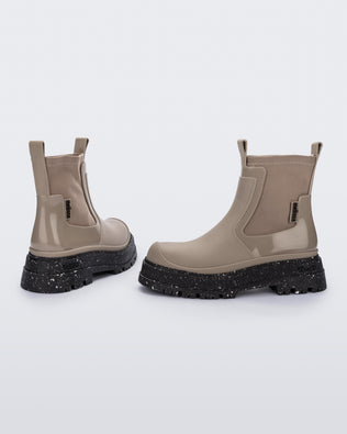 Product element, title Drip Boot in Beige/Nero
 price €89,00