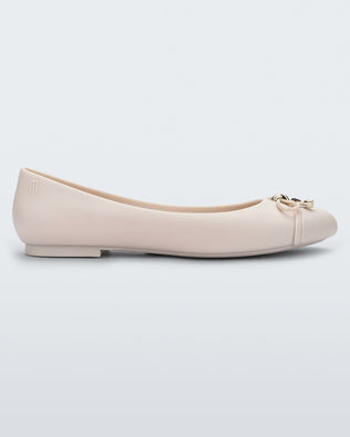 Product element, title Doll in Light Beige
 price €53,40