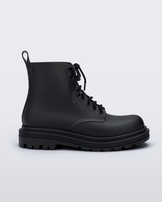 Product element, title Coturno in Matte Black
 price €64,00
