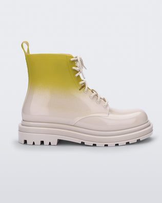 Product element, title Coturno in Beige/Green
 price €64,00