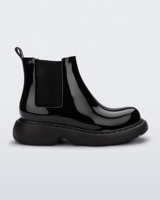 Product element, title Step in Black
 price €64,00