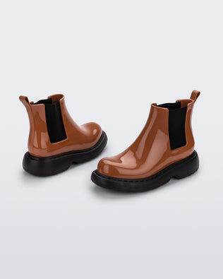Product element, title Step in Brown/Black
 price €64,00