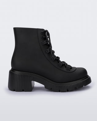 Product element, title Cosmo in Black/Black
 price €76,80