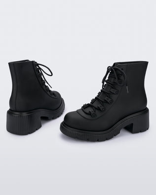 Product element, title Cosmo in Black/Black
 price €76,80