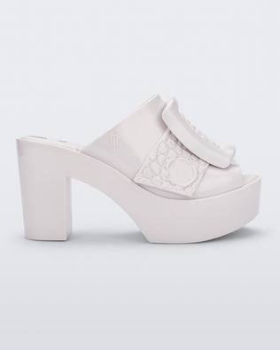 Product element, title MELISSA MULE BUCKLE UP VIKTOR in White/White
 price €52,00