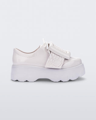 Product element, title Buckle Up Kick Off in White
 price €51,20