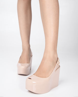 Product element, title Groovy in Beige
 price €59,40