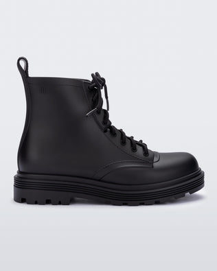 Product element, title Coturno in Black
 price €95,00