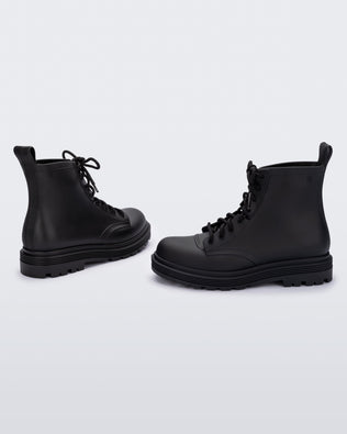 Product element, title Coturno in Black
 price €95,00