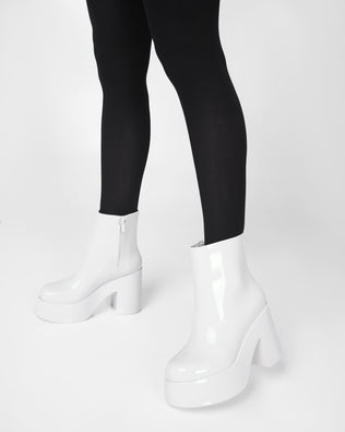 Product element, title Nubia in White
 price €108,00