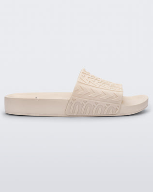 Product element, title Slide in Beige
 price €65,00