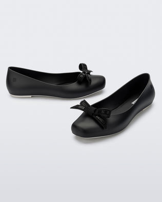 Product element, title Aura Basic M Lover in Black
 price €69,00