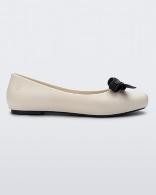 Product element, title Aura Basic M Lover in Beige/Black
 price €69,00