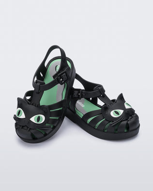 Product element, title Possession Cat in Black
 price €45,50
