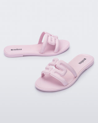 Product element, title M Slide in Light Pink
 price €49,00