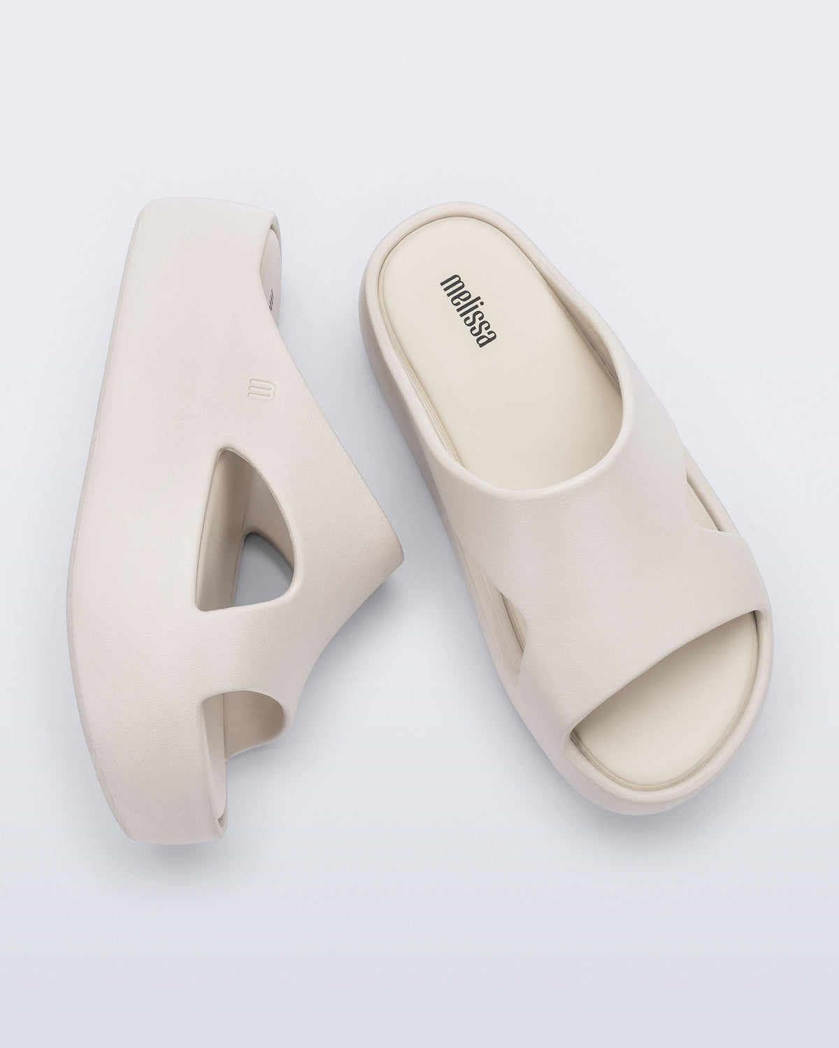 Melissa Free Cut Out Platform Beige