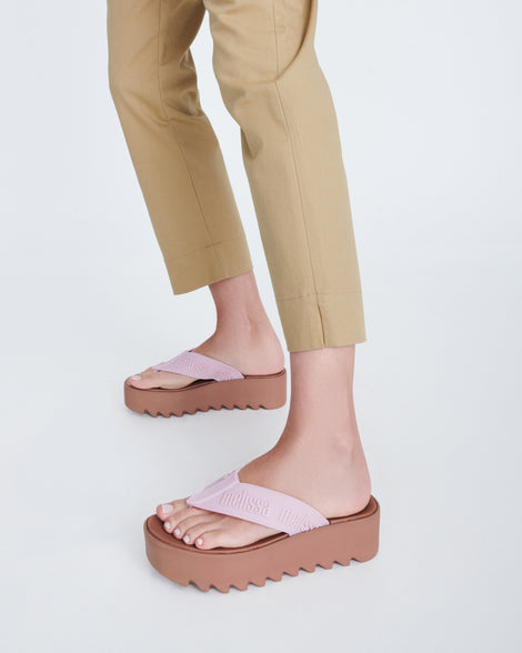 Melissa M Lover Thong Platform Brown/Pink
