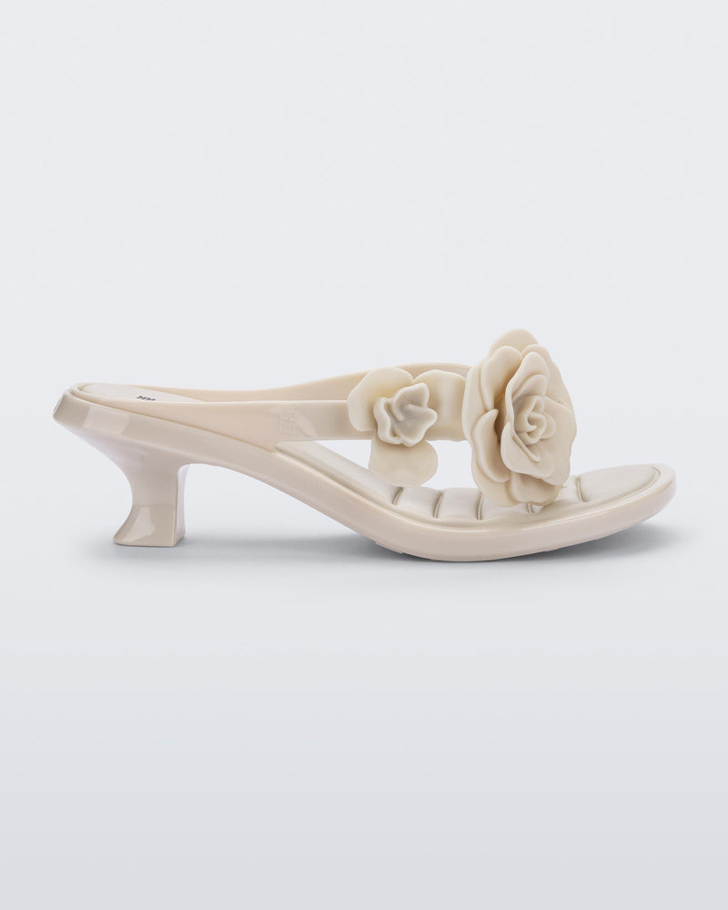 Kitten Heel Petals