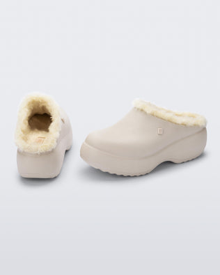 Product element, title Free Clog Fluffy Platform in Light Beige
 price €89,40
