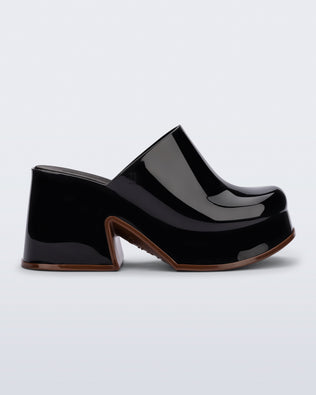 Product element, title Mia in Black
 price €119,00