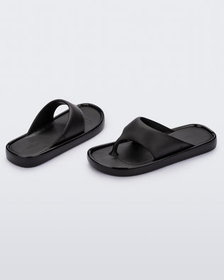 Product element, title Float in Black
 price €79,00