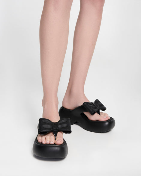 Free Fuzzy Platform Bow