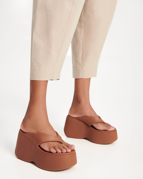 Free Thong Wedge