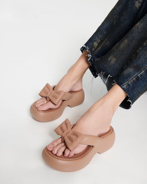 Free Fuzzy Platform Bow