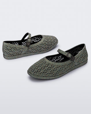 Product element, title Harper in Dark Silver Glitter
 price €99,00