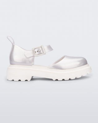 Product element, title Ellie in Pearly White
 price €59,40