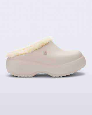 Product element, title Free Clog Fluffy Platform in Light Beige
 price €89,40