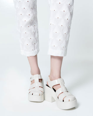 Product element, title Lulu in Beige
 price €119,00