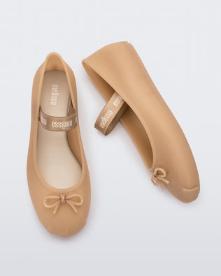 Product element, title Sophie in Beige
 price €79,00