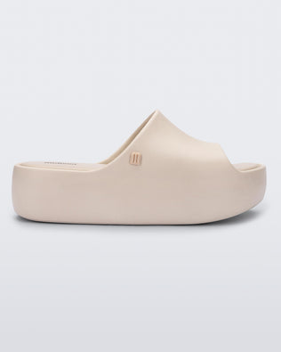 Product element, title Free Platform Slide in Beige
 price €95,00