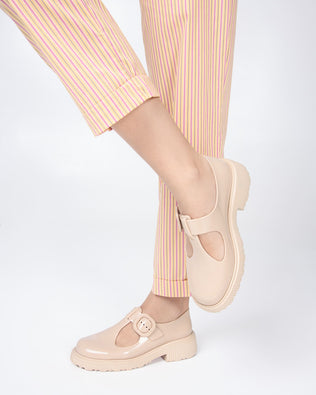 Product element, title Jackie in Beige
 price €49,50