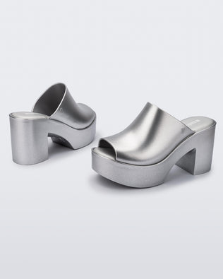 Product element, title Mule Hype in Light Silver
 price €77,40
