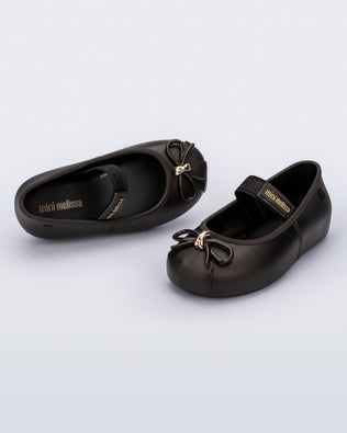 Product element, title Sophie in Metallic Black
 price €59,00
