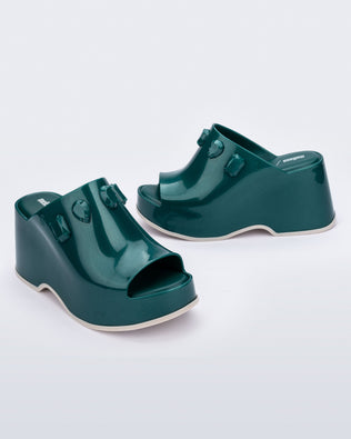 Product element, title Patty Stones in Metallic Green
 price €85,00