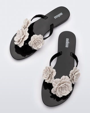 Product element, title Harmonic Springtime in Black/Beige
 price €45,50