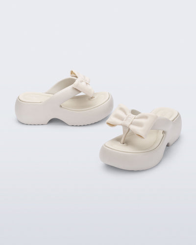 Free Fuzzy Platform Bow