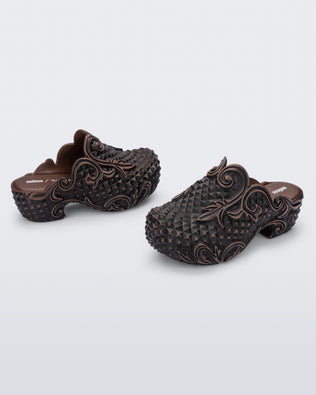 Product element, title Court Clog in Brown
 price €174,50